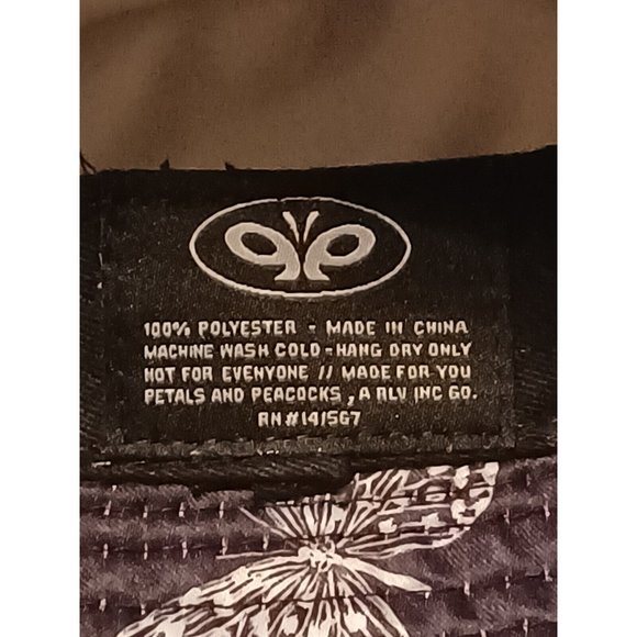 Petal and Peacocks Butterflies Black and White Bucket Hat NWT - Picture 10 of 10